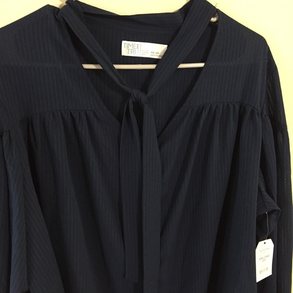 Time and tru tie front top relaxed fit navy - Picture 2 of 7